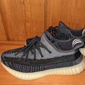 Adidas Yeezy Boost 350 V2 - Carbon